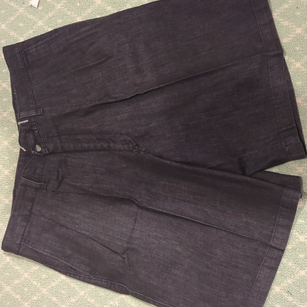 Paul Frederick size 40 R black denim pleated Shorts.New.